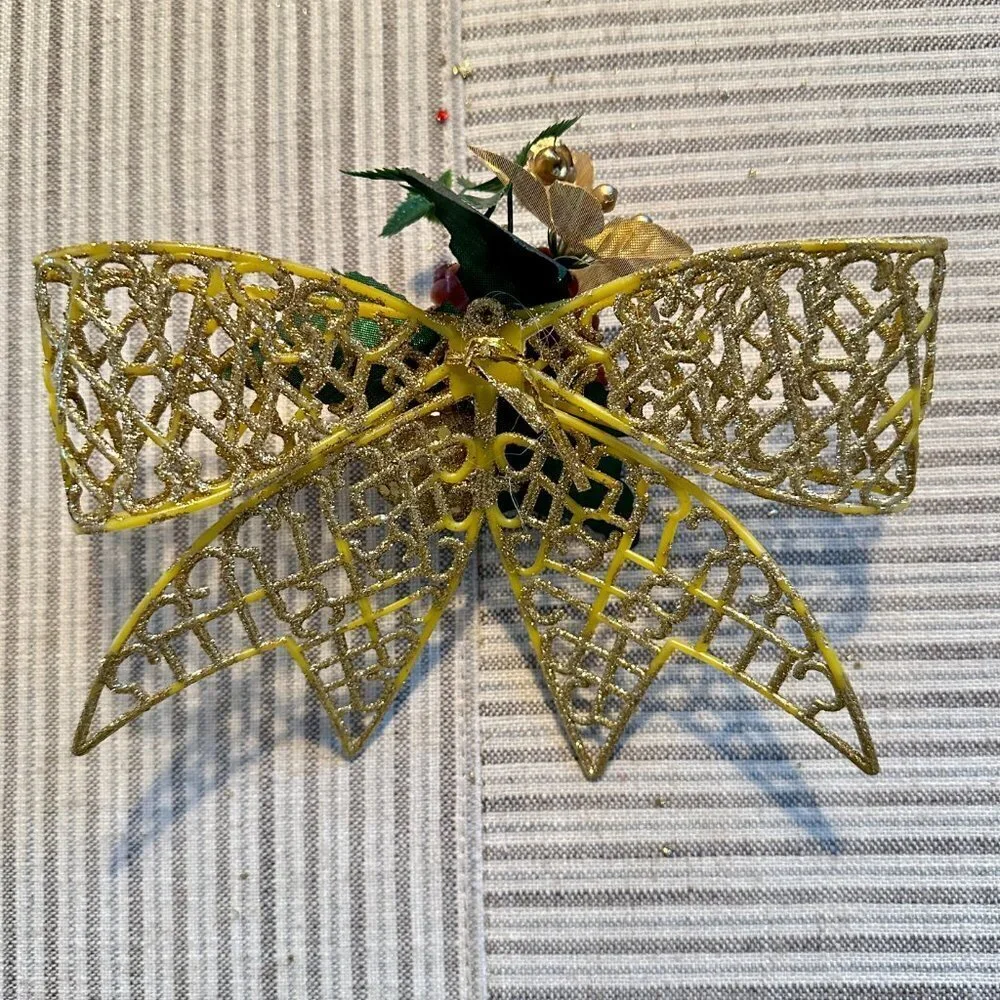 Gold Glittery Christmas Bows